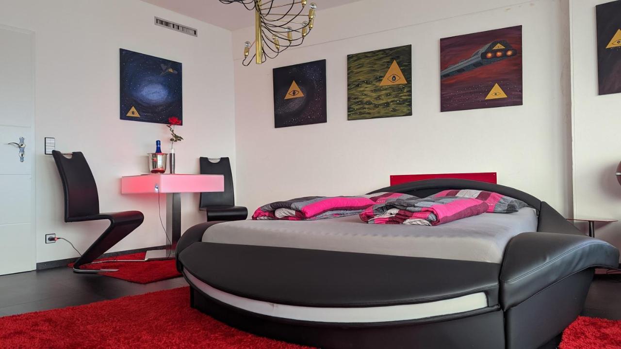 Sky-romantic-room *