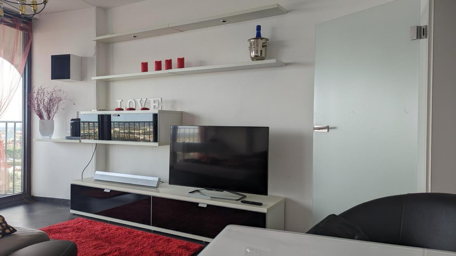 Apartment Sky-romantic-room